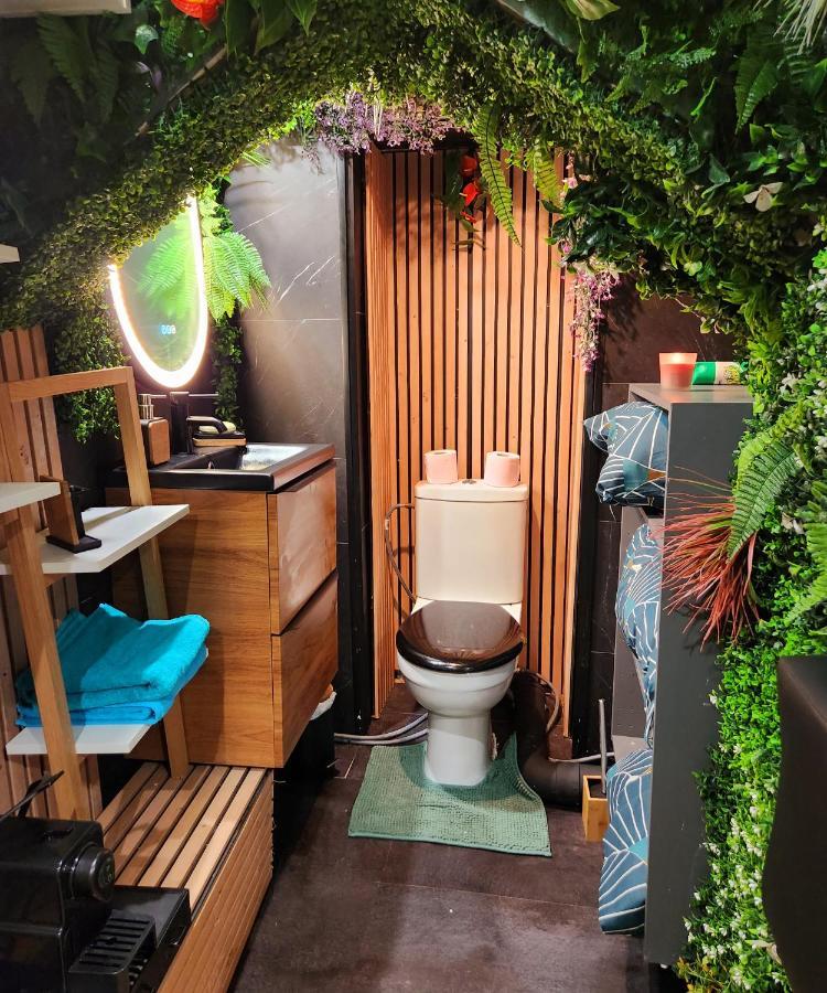 Jungle House Avec Jacuzzi A 10 Min De Disneyland -Taille Chambre- Conde-Sainte-Libiaire المظهر الخارجي الصورة