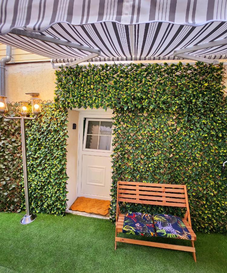 Jungle House Avec Jacuzzi A 10 Min De Disneyland -Taille Chambre- Conde-Sainte-Libiaire المظهر الخارجي الصورة